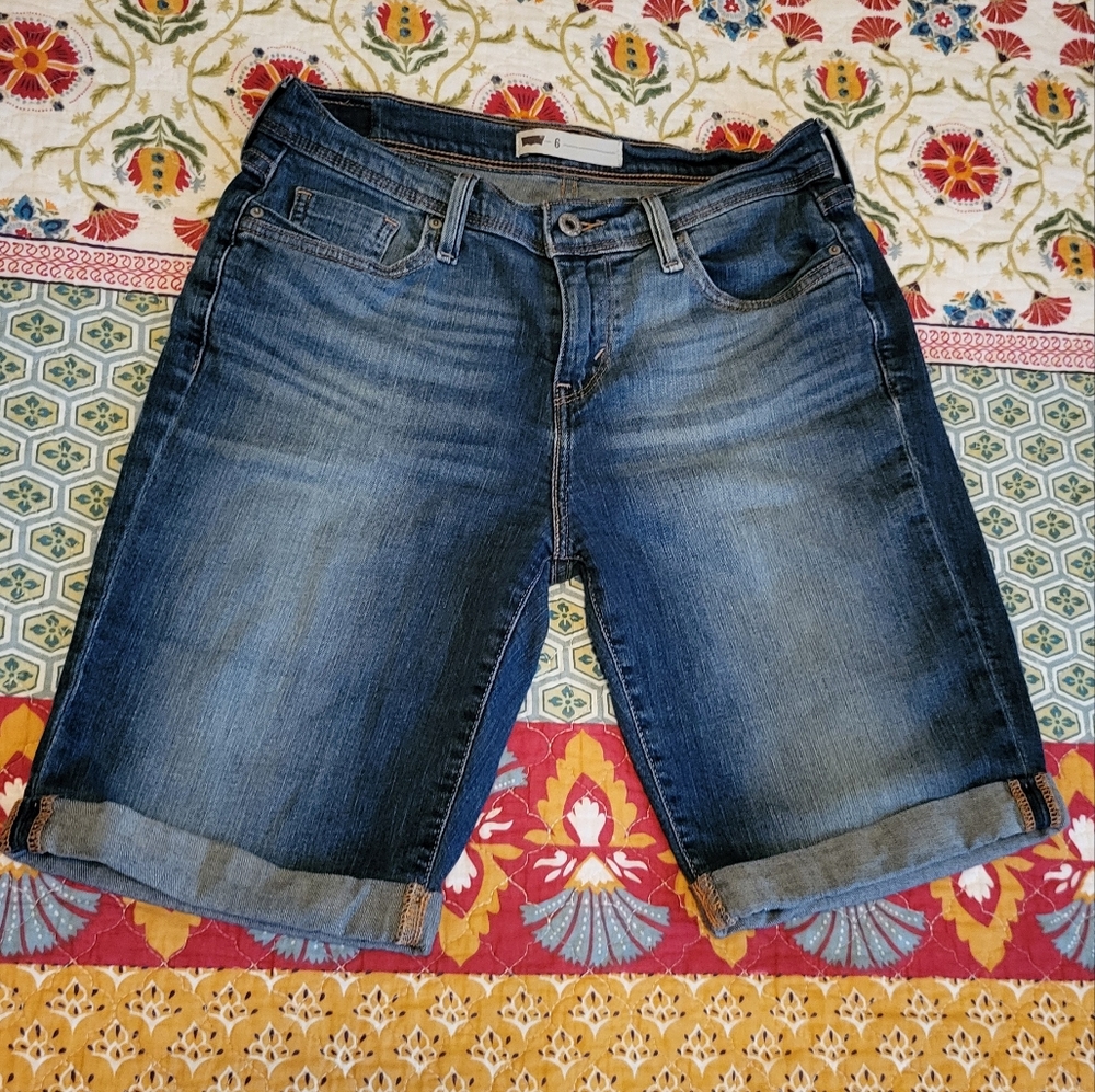 Levi Strauss and Co size 6 denim Bermuda shorts